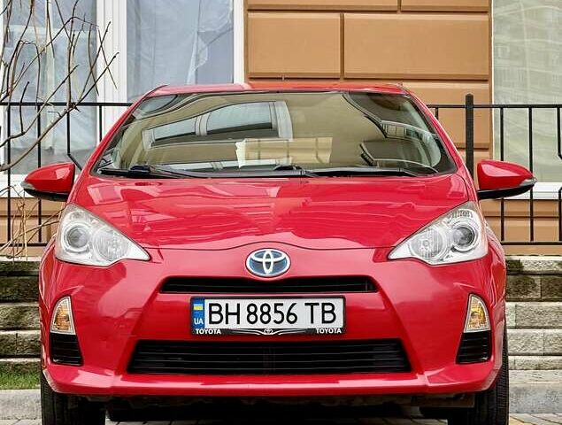 Червоний Тойота Пріус, об'ємом двигуна 1.5 л та пробігом 208 тис. км за 9999 $, фото 9 на Automoto.ua