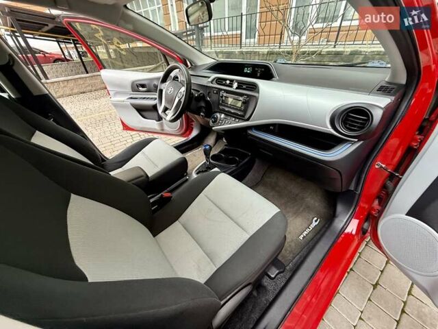 Червоний Тойота Пріус, об'ємом двигуна 1.5 л та пробігом 208 тис. км за 9999 $, фото 57 на Automoto.ua