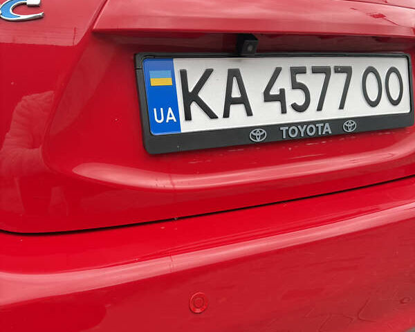 Красный Тойота Приус, объемом двигателя 1.5 л и пробегом 95 тыс. км за 11800 $, фото 4 на Automoto.ua