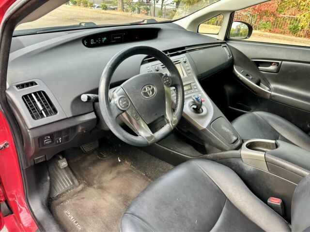 Красный Тойота Приус, объемом двигателя 1.8 л и пробегом 70 тыс. км за 1900 $, фото 9 на Automoto.ua