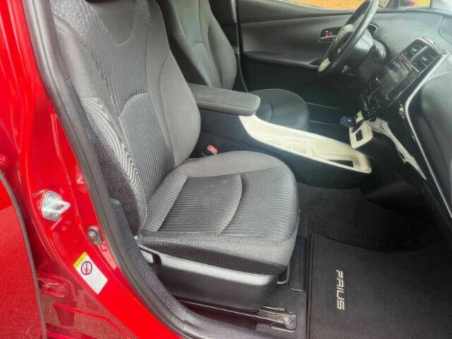 Красный Тойота Приус, объемом двигателя 1.8 л и пробегом 77 тыс. км за 8000 $, фото 9 на Automoto.ua