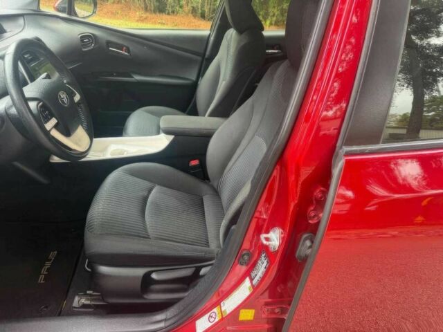 Красный Тойота Приус, объемом двигателя 1.8 л и пробегом 77 тыс. км за 8000 $, фото 8 на Automoto.ua