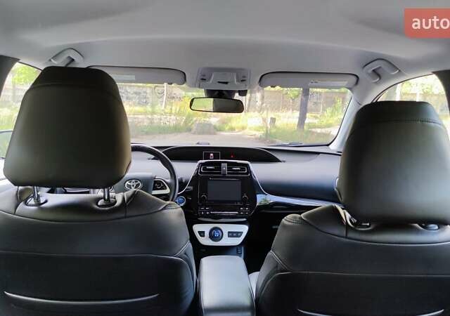 Красный Тойота Приус, объемом двигателя 1.8 л и пробегом 125 тыс. км за 19900 $, фото 8 на Automoto.ua