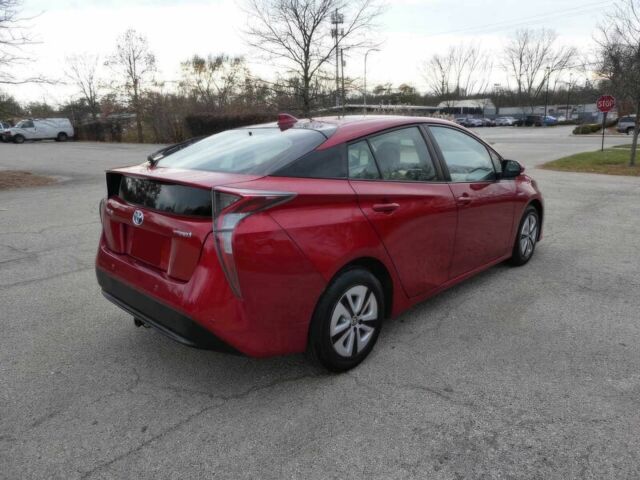 Красный Тойота Приус, объемом двигателя 1.8 л и пробегом 78 тыс. км за 10500 $, фото 7 на Automoto.ua