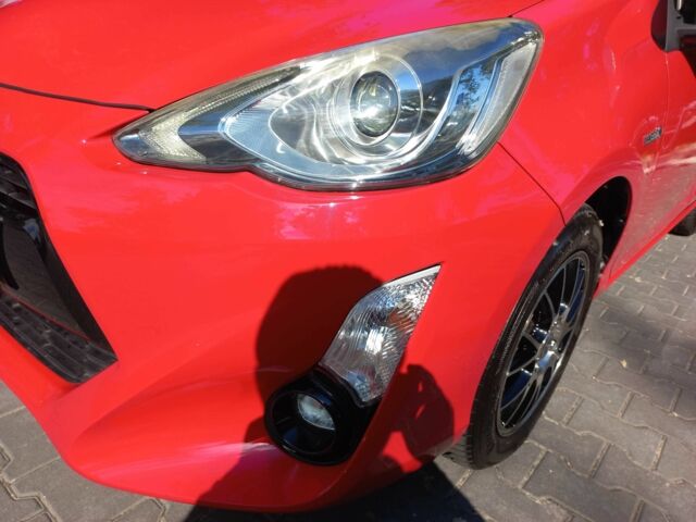 Красный Тойота Приус, объемом двигателя 1.5 л и пробегом 82 тыс. км за 11900 $, фото 22 на Automoto.ua