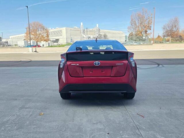 Красный Тойота Приус, объемом двигателя 1.8 л и пробегом 63 тыс. км за 7000 $, фото 5 на Automoto.ua