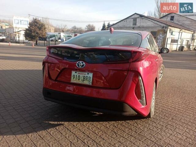 Красный Тойота Приус, объемом двигателя 1.8 л и пробегом 170 тыс. км за 20500 $, фото 4 на Automoto.ua