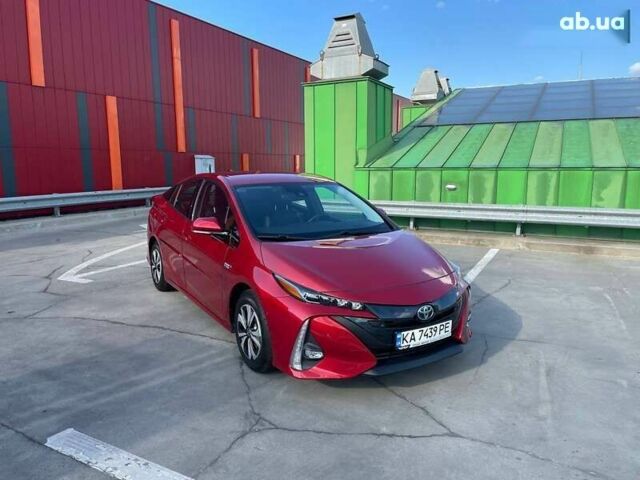 Красный Тойота Приус, объемом двигателя 1.8 л и пробегом 136 тыс. км за 17800 $, фото 2 на Automoto.ua