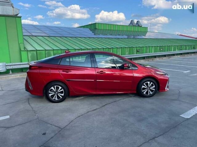 Красный Тойота Приус, объемом двигателя 1.8 л и пробегом 136 тыс. км за 17800 $, фото 3 на Automoto.ua