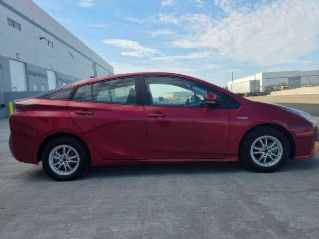 Красный Тойота Приус, объемом двигателя 1.8 л и пробегом 63 тыс. км за 7000 $, фото 7 на Automoto.ua