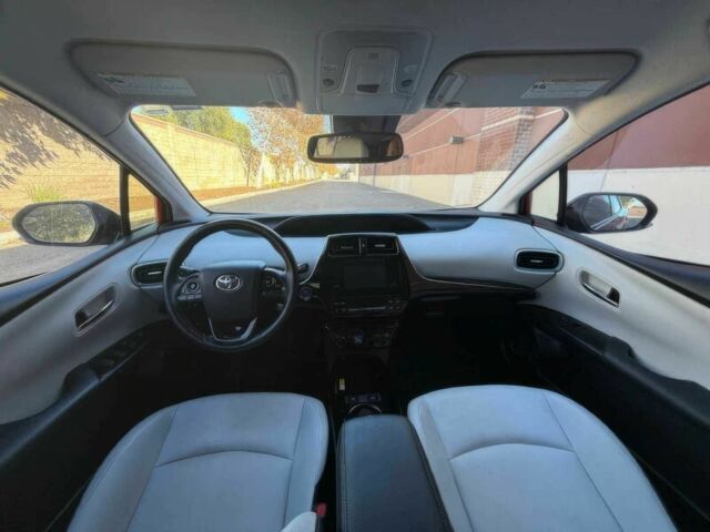 Красный Тойота Приус, объемом двигателя 1.8 л и пробегом 33 тыс. км за 11300 $, фото 9 на Automoto.ua