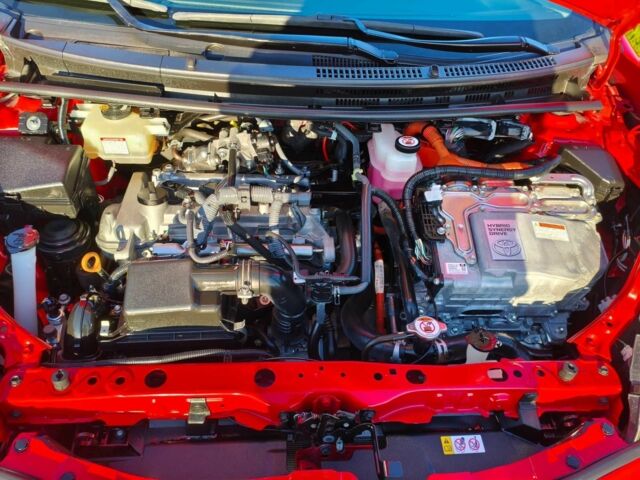 Красный Тойота Приус, объемом двигателя 1.5 л и пробегом 66 тыс. км за 14800 $, фото 23 на Automoto.ua