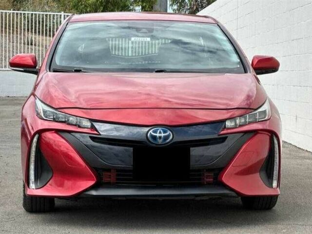 Тойота Приус 2019 в Чернигове на Automoto.ua Красный Тойота Приус, объемом двигателя 1.8 л и пробегом 56 тыс. км за 4600 $, фото 1 на Automoto.ua