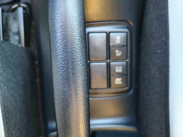 Красный Тойота Приус, объемом двигателя 1.5 л и пробегом 66 тыс. км за 14800 $, фото 17 на Automoto.ua