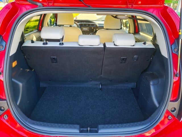 Красный Тойота Приус, объемом двигателя 1.5 л и пробегом 66 тыс. км за 14800 $, фото 10 на Automoto.ua