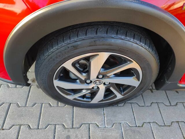 Красный Тойота Приус, объемом двигателя 1.5 л и пробегом 66 тыс. км за 14800 $, фото 19 на Automoto.ua