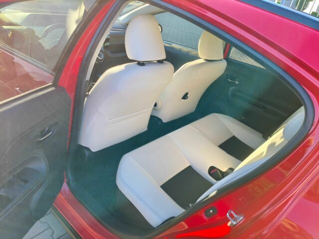 Красный Тойота Приус, объемом двигателя 1.5 л и пробегом 66 тыс. км за 14800 $, фото 9 на Automoto.ua