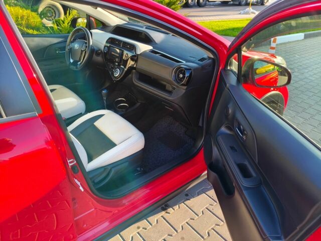 Красный Тойота Приус, объемом двигателя 1.5 л и пробегом 66 тыс. км за 14800 $, фото 12 на Automoto.ua