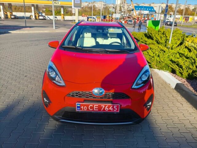 Красный Тойота Приус, объемом двигателя 1.5 л и пробегом 66 тыс. км за 14800 $, фото 7 на Automoto.ua