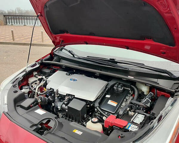 Красный Тойота Приус, объемом двигателя 1.8 л и пробегом 147 тыс. км за 19200 $, фото 11 на Automoto.ua