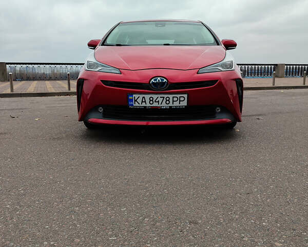 Красный Тойота Приус, объемом двигателя 1.8 л и пробегом 147 тыс. км за 19200 $, фото 2 на Automoto.ua