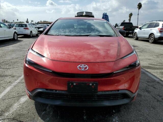 Красный Тойота Приус, объемом двигателя 2 л и пробегом 9 тыс. км за 7900 $, фото 3 на Automoto.ua