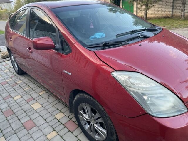 Красный Тойота Приус, объемом двигателя 1.5 л и пробегом 300 тыс. км за 2700 $, фото 3 на Automoto.ua