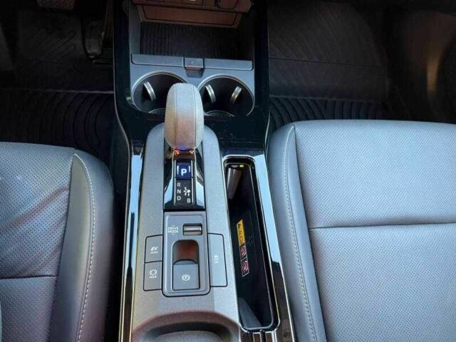 Красный Тойота Приус, объемом двигателя 2 л и пробегом 10 тыс. км за 12000 $, фото 13 на Automoto.ua