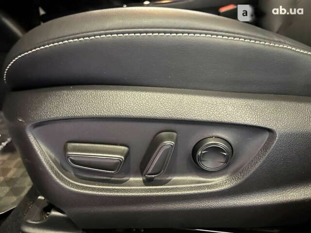 Тойота Приус, объемом двигателя 1.8 л и пробегом 10 тыс. км за 27900 $, фото 26 на Automoto.ua