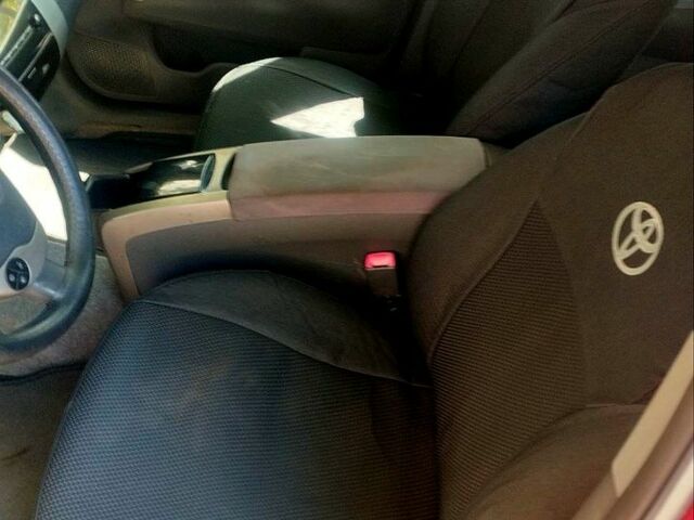 Тойота Приус, объемом двигателя 1.5 л и пробегом 190 тыс. км за 4500 $, фото 4 на Automoto.ua