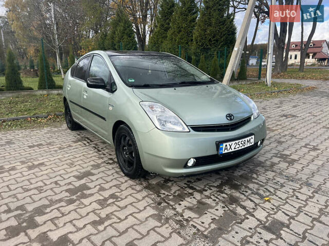Тойота Пріус, об'ємом двигуна 1.5 л та пробігом 318 тис. км за 7200 $, фото 1 на Automoto.ua