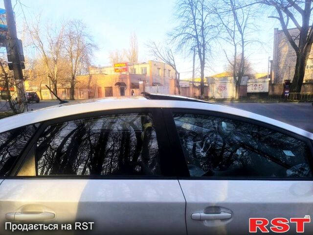 Тойота Приус, объемом двигателя 18 л и пробегом 211 тыс. км за 10000 $, фото 3 на Automoto.ua