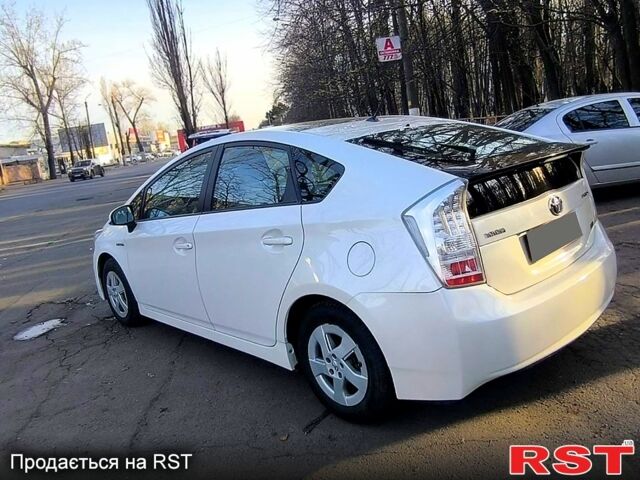 Тойота Приус, объемом двигателя 18 л и пробегом 211 тыс. км за 10000 $, фото 5 на Automoto.ua