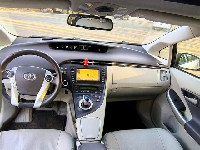 Тойота Приус, объемом двигателя 18 л и пробегом 211 тыс. км за 10000 $, фото 10 на Automoto.ua