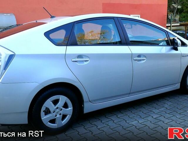 Тойота Приус, объемом двигателя 1.8 л и пробегом 109 тыс. км за 7000 $, фото 2 на Automoto.ua