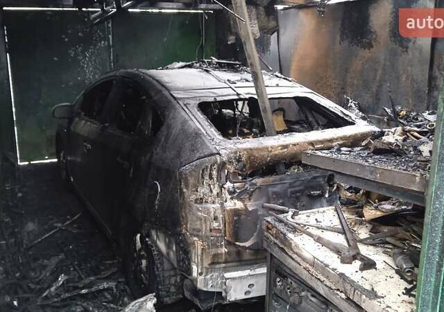 Тойота Приус, объемом двигателя 0 л и пробегом 210 тыс. км за 3500 $, фото 3 на Automoto.ua