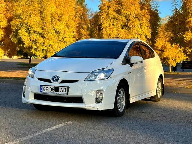 Тойота Приус, объемом двигателя 1.8 л и пробегом 198 тыс. км за 10500 $, фото 2 на Automoto.ua