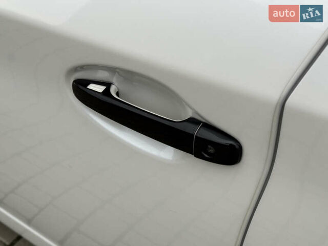 Тойота Приус, объемом двигателя 1.8 л и пробегом 220 тыс. км за 9950 $, фото 11 на Automoto.ua