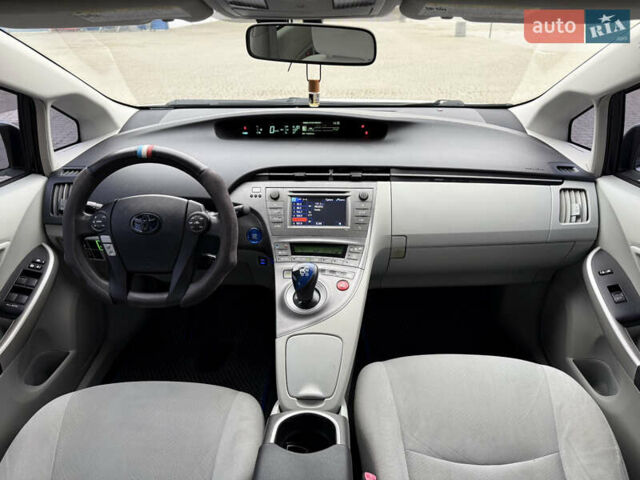 Тойота Приус, объемом двигателя 1.8 л и пробегом 220 тыс. км за 9950 $, фото 17 на Automoto.ua