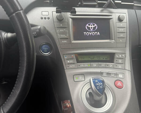 Тойота Приус, объемом двигателя 1.8 л и пробегом 200 тыс. км за 11500 $, фото 7 на Automoto.ua