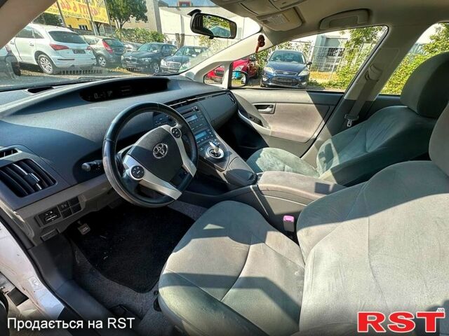 Тойота Приус, объемом двигателя 1.8 л и пробегом 103 тыс. км за 8500 $, фото 5 на Automoto.ua