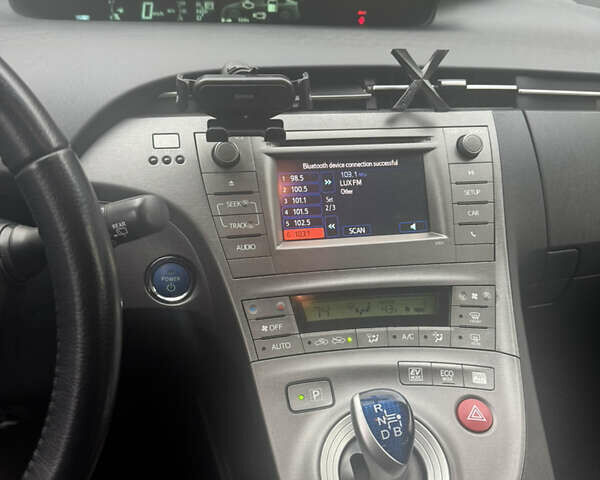 Тойота Приус, объемом двигателя 1.8 л и пробегом 200 тыс. км за 11500 $, фото 6 на Automoto.ua