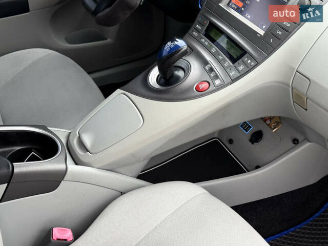 Тойота Приус, объемом двигателя 1.8 л и пробегом 220 тыс. км за 9950 $, фото 22 на Automoto.ua