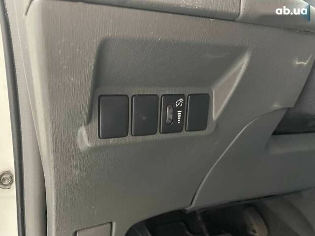 Тойота Приус, объемом двигателя 0 л и пробегом 217 тыс. км за 10990 $, фото 19 на Automoto.ua