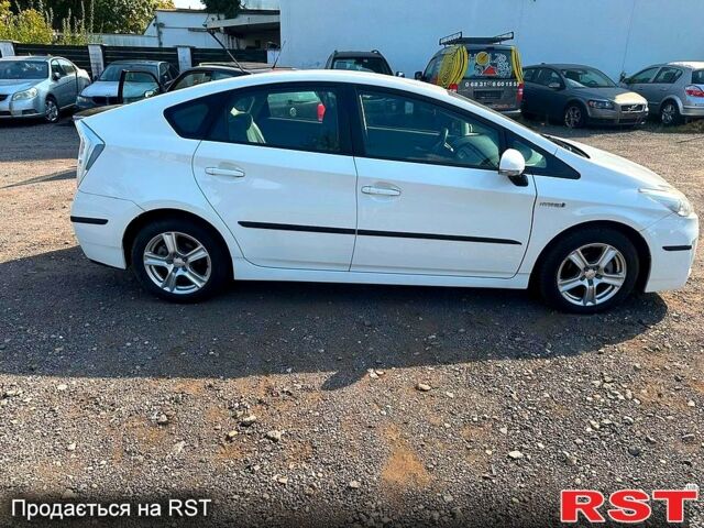 Тойота Приус, объемом двигателя 1.8 л и пробегом 103 тыс. км за 8500 $, фото 4 на Automoto.ua