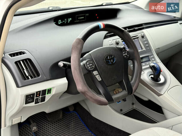 Тойота Приус, объемом двигателя 1.8 л и пробегом 220 тыс. км за 9950 $, фото 14 на Automoto.ua