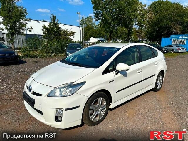 Тойота Приус, объемом двигателя 1.8 л и пробегом 103 тыс. км за 8500 $, фото 1 на Automoto.ua