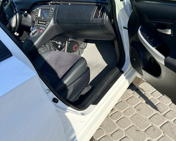 Тойота Приус, объемом двигателя 0 л и пробегом 223 тыс. км за 10899 $, фото 7 на Automoto.ua