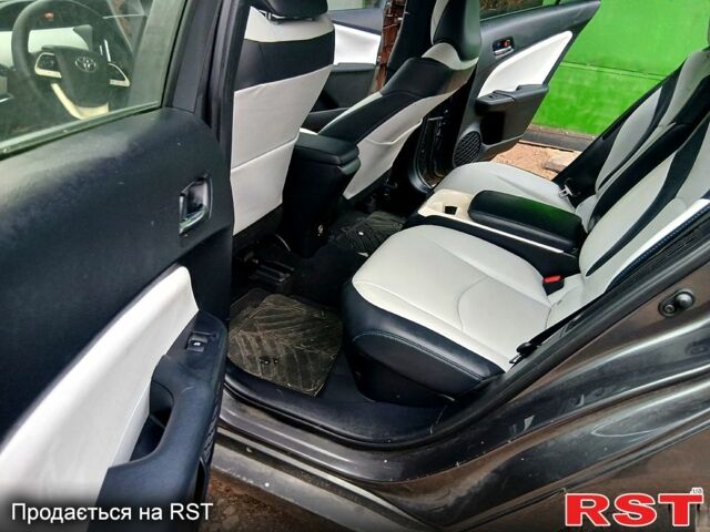 Тойота Пріус, об'ємом двигуна 1.8 л та пробігом 150 тис. км за 17700 $, фото 3 на Automoto.ua
