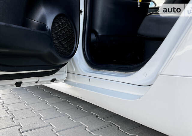 Тойота Приус, объемом двигателя 1.8 л и пробегом 90 тыс. км за 21500 $, фото 8 на Automoto.ua